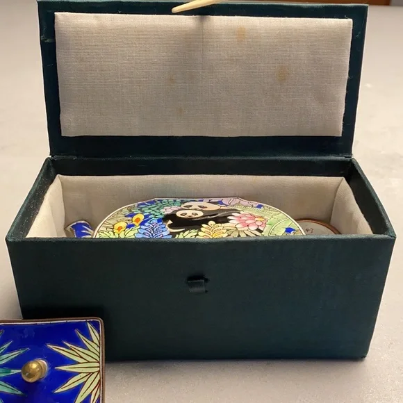 Vintage Kelvin Chen Tea Pot - Pandas - Picture 11 of 13